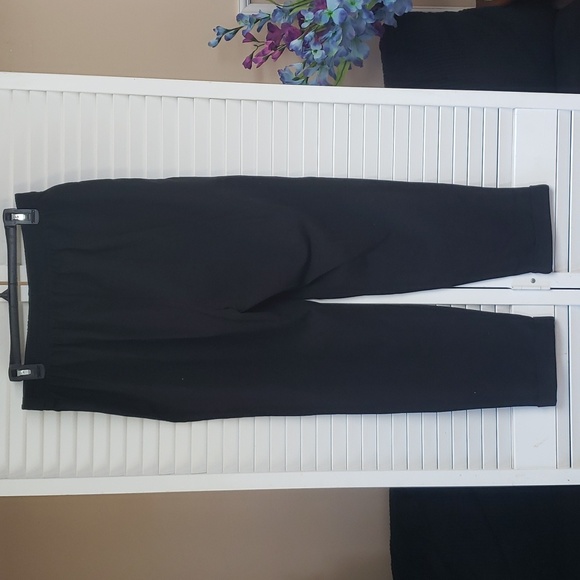 L.L.Bean Womens Pull On Cuffed Pants - Picture 4 of 7